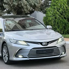 Toyota Camry 2018