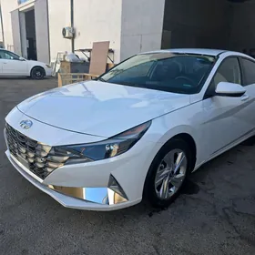 Hyundai Elantra 2021
