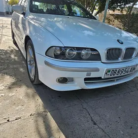 BMW E39 2003