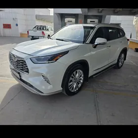 Toyota Highlander 2022