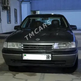 Opel Vectra 1989