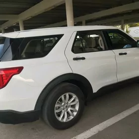 Ford Explorer 2021