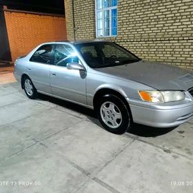 Toyota Camry 2000