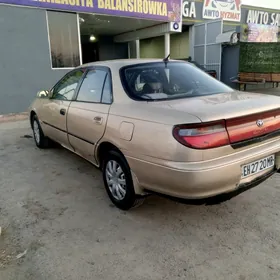 Toyota Carina 1993