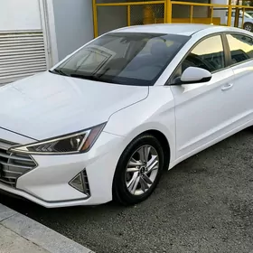 Hyundai Elantra 2020