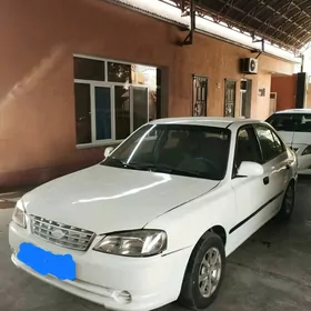 Hyundai Accent 2001