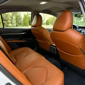 Toyota Camry 2019