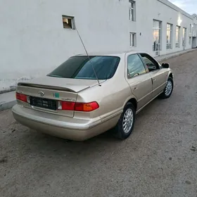 Toyota Camry 1997