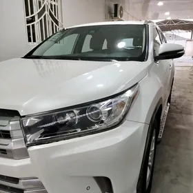 Toyota Highlander 2018