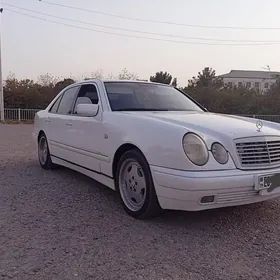Mercedes-Benz E320 1996