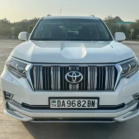 Toyota Land Cruiser Prado 2023