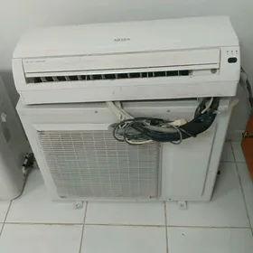 AKIRA 18 BTU