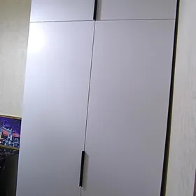 Шкаф