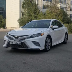Toyota Camry 2020