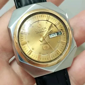 Sagat Часы.