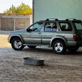 Infiniti QX4 2002