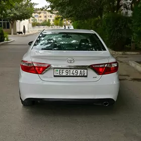 Toyota Camry 2015
