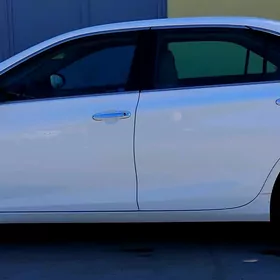 Toyota Camry 2015