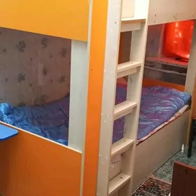 кровать двухъярусная
