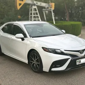 Toyota Camry 2022