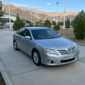 Toyota Camry 2011