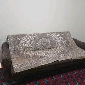 диван и кресло