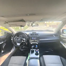 Toyota Camry 2013
