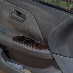 Toyota Camry 2000
