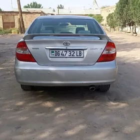 Toyota Sienna 2002