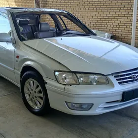 Toyota Camry 1999