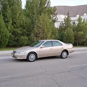 Toyota Camry 2000