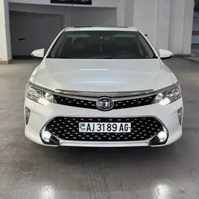 Toyota Camry 2018