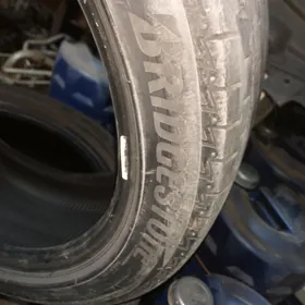 235 45 18 Bridgestone teker