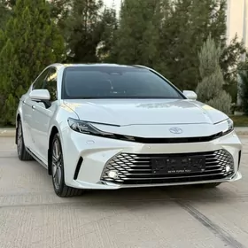 Toyota Camry 2024