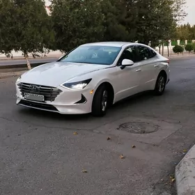 Hyundai Sonata 2021