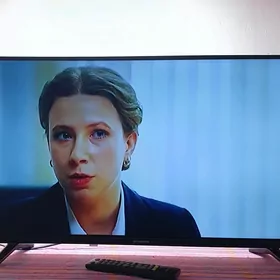 SKYWORTH 32-LIK bezramka