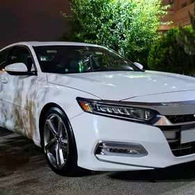 Honda Accord 2018