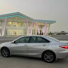 Toyota Camry 2015