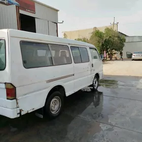 Toyota Hiace 1990