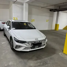 Hyundai Elantra 2024