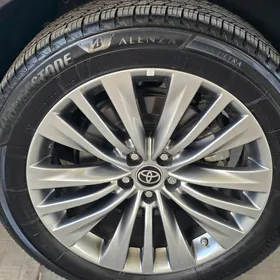 Toyota Highlander 2020