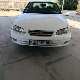 Toyota Camry 2000