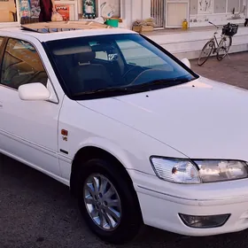 Toyota Camry 2000