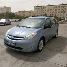 Toyota Sienna 2008