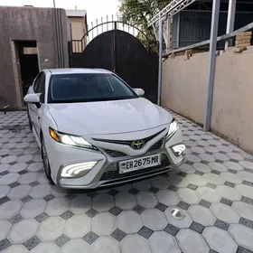 Toyota Camry 2022