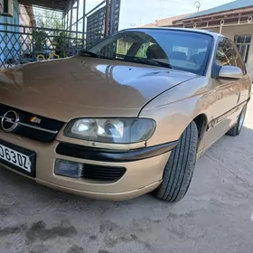 Opel Omega 1999