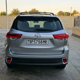 Toyota Highlander 2019