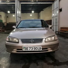 Toyota Camry 2000