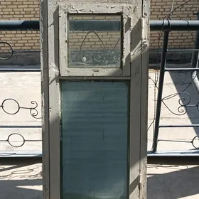 Деревянное окно