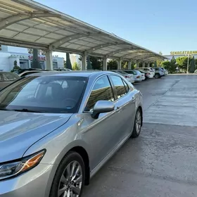 Toyota Camry 2020